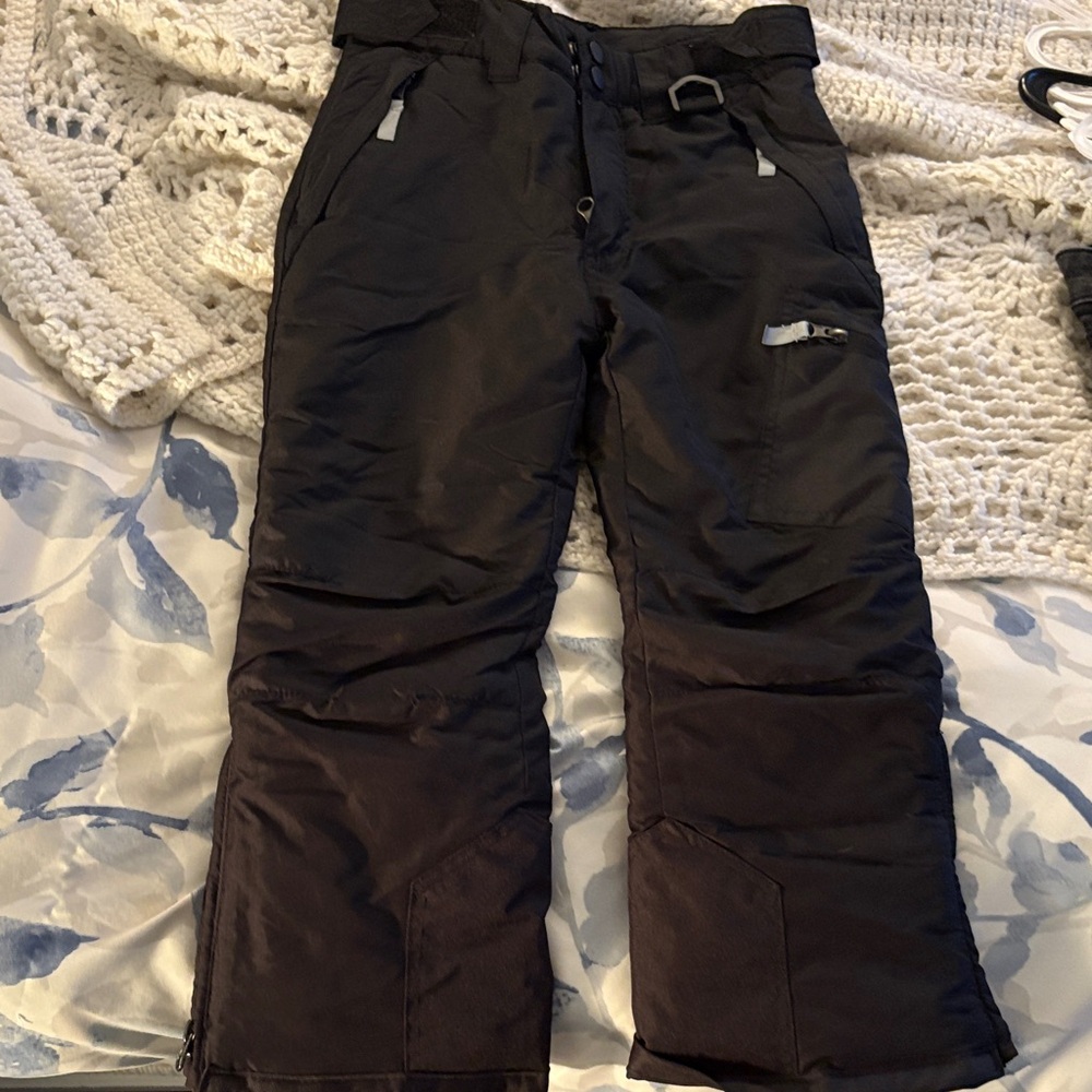 Kids Black Snow Pants XS (5-6)